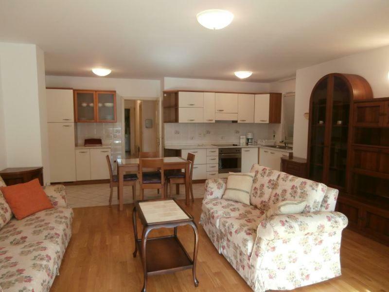 Miki Apartment Porec Luaran gambar